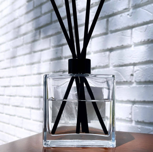 Citrus and Cotton | Reed Diffuser | Clear Bottle with Reeds